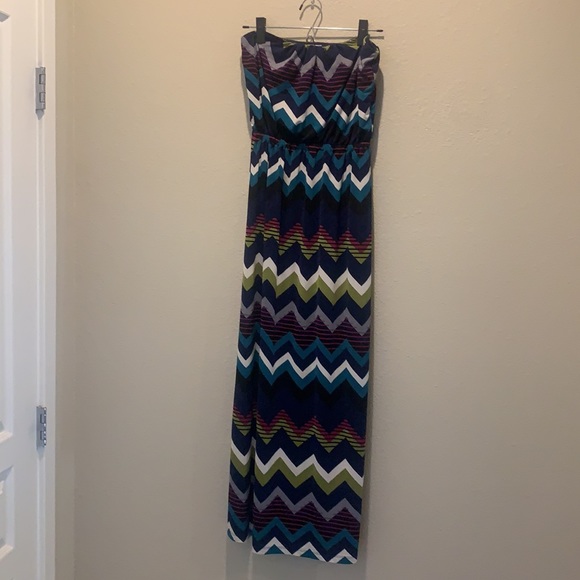Long strapless Maxi Dress size small - Picture 2 of 4
